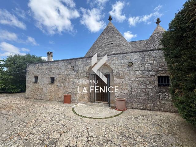 Rustici e casali in vendita di 93 m² in Via Alberobello
