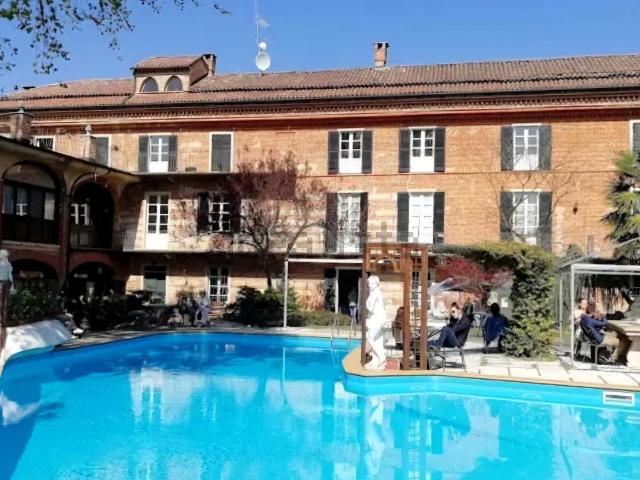 Rustici e casali in vendita di 950 m² in Via Roma, 12