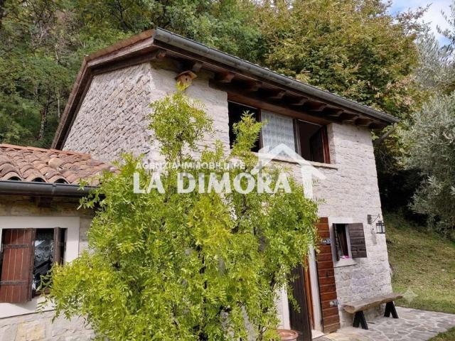 Rustici e casali in vendita di 95 m²