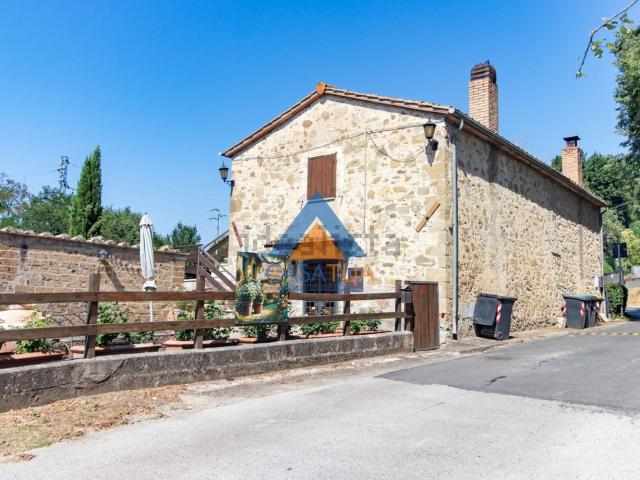 Rustici e casali in vendita di 95 m² in Località Corbara