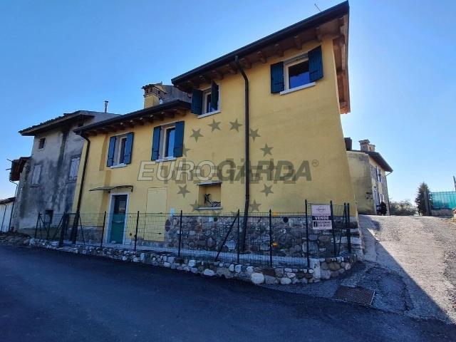Rustici e casali in vendita di 95 m² in Strada Palù, 18