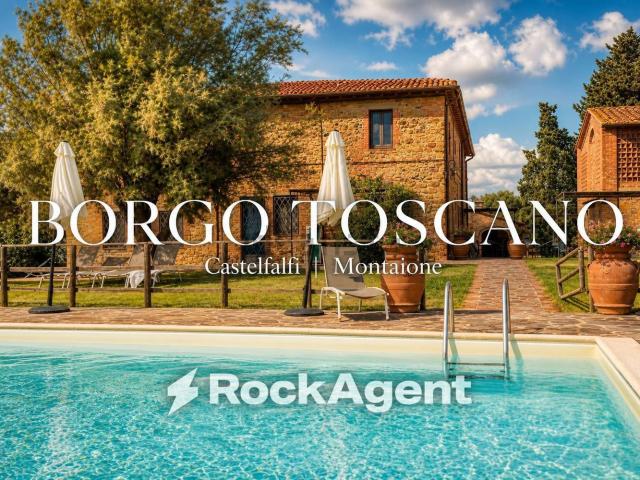 Rustici e casali in vendita di 969 m² in Via Cerroni