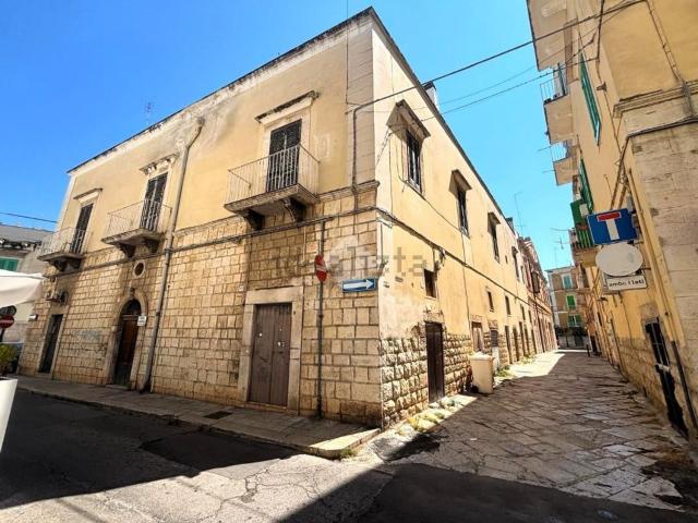 Rustici e casali in vendita di 961 m² in Via Guglielmo Marconi, 17