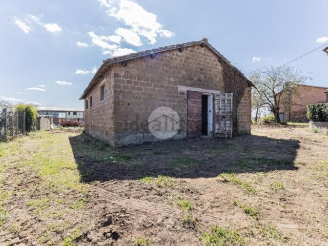 Rustici e casali in vendita di 96 m² in Via Terrano, 27