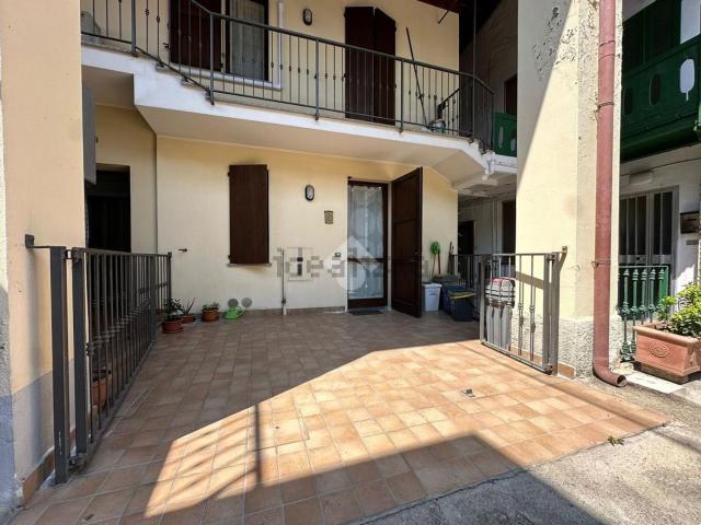 Rustici e casali in vendita di 97 m² in Via Bertolazzi Carlo, 22