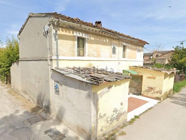 Rustici e casali in vendita di 97 m² in Via Domenico Troili