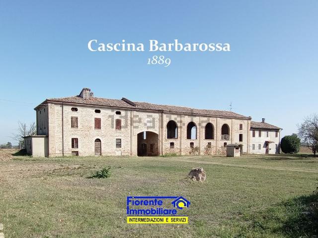 Rustici e casali in vendita di 987 m² in Strada del Moronasco