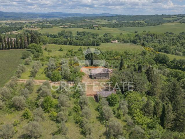 Rustico nel verde 285m² Cetona