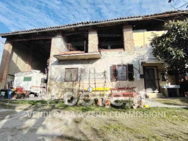 Rustico / Casale di 60 m con 2 locali in vendita a Brusasco