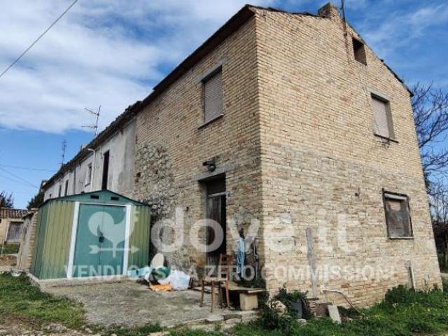 Rustico / Casale di 125 m con 2 locali in vendita a Scerni [rif. DV 12110 1]