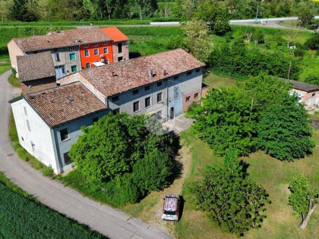 Rustico / Casale in vendita a Colorno PR