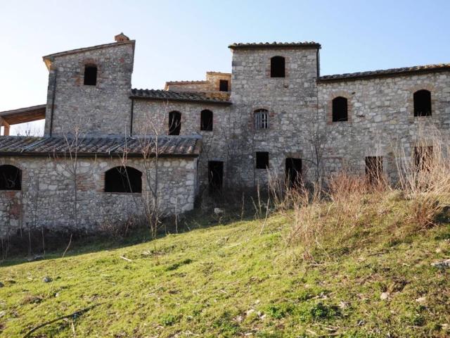 Rustico / Casale in vendita a Colle di Val d'Elsa SI