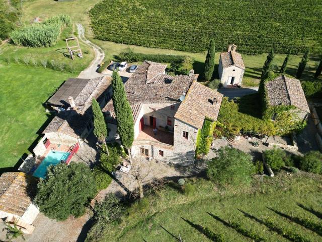 Rustico / Casale in vendita a Colle di Val d'Elsa SI