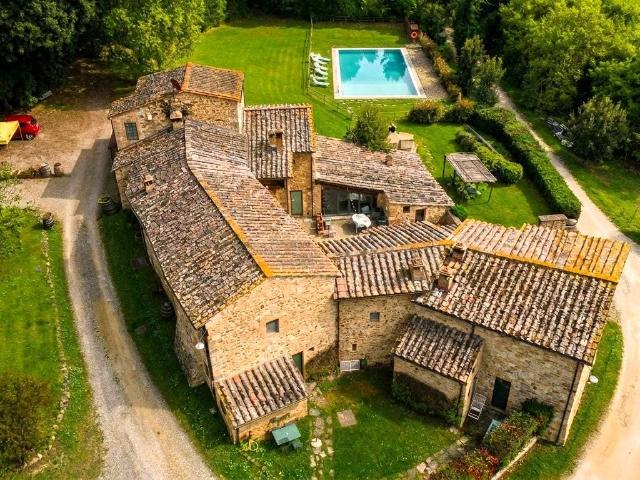 Rustico / Casale in vendita a Colle di Val d'Elsa SI