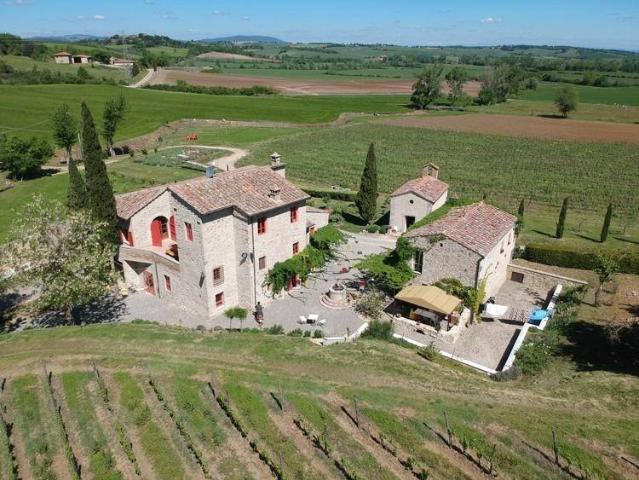 Rustico / Casale in vendita a Colle di Val d'Elsa SI