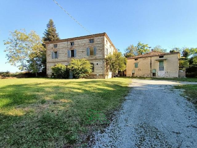 Rustico / Casale in vendita a Colli al Metauro PU