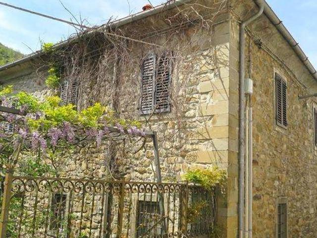 Rustico / Casale in vendita a Comano MS