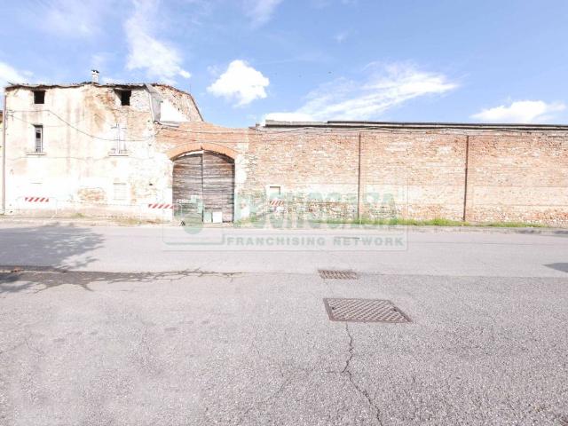 Rustico / Casale in vendita a Comezzano Cizzago BS