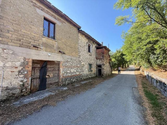 Rustico / Casale in vendita a Concerviano RI