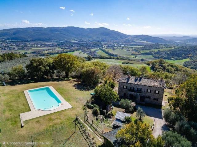 Rustico / Casale in vendita a Corciano PG