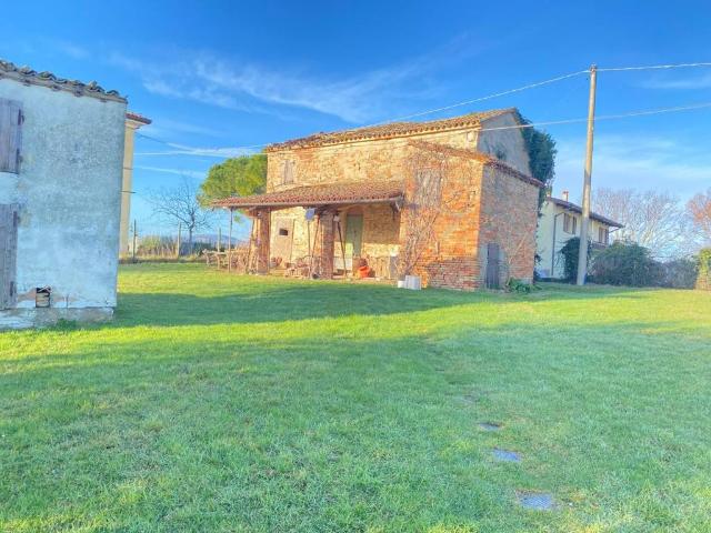 Rustico / Casale in vendita a Coriano RN