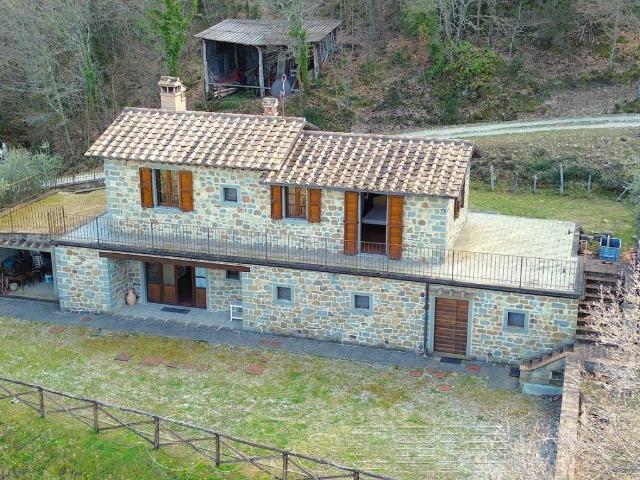 Rustico / Casale in vendita a Cortona AR