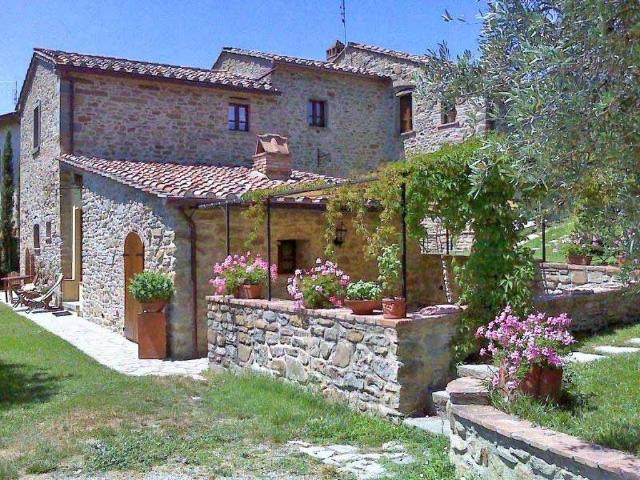 Rustico / Casale in vendita a Cortona AR