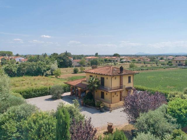 Rustico / Casale in vendita a Cortona AR