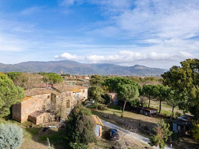 Rustico / Casale in vendita a Cortona AR