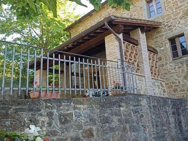 Rustico / Casale in vendita a Cortona AR