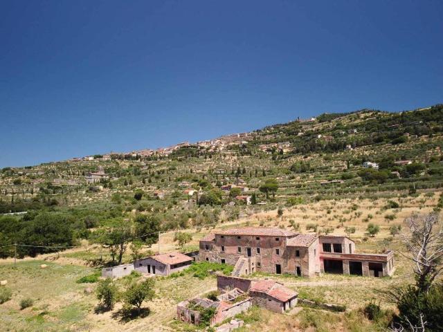 Rustico / Casale in vendita a Cortona AR