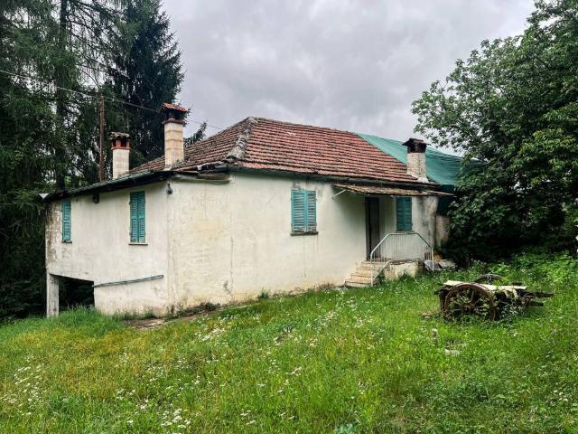 Rustico / Casale in vendita a Cortemilia CN