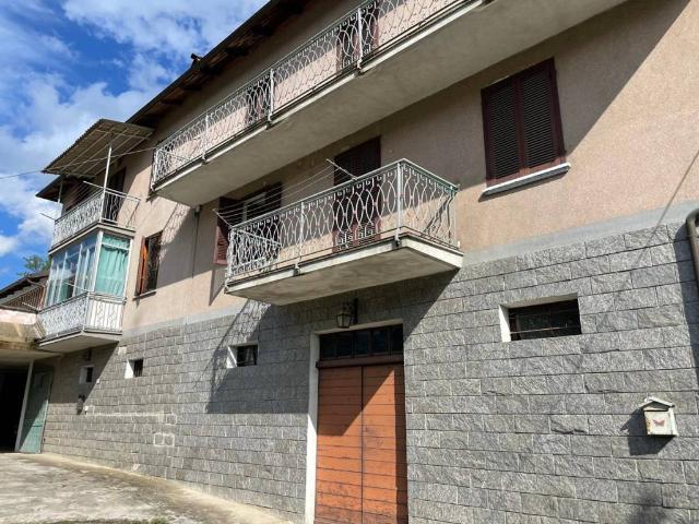Rustico / Casale in vendita a Cossano Belbo CN