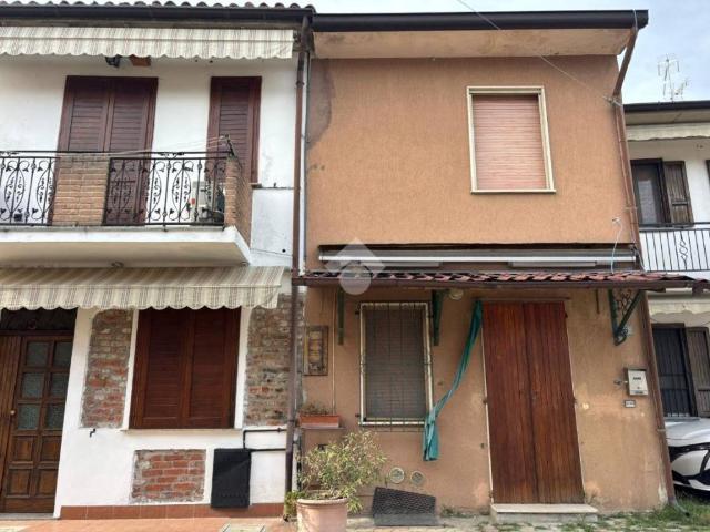 Rustico / Casale in vendita a Costa de' Nobili PV