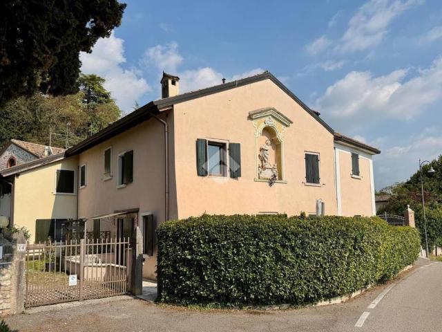 Rustico / Casale in vendita a Costermano sul Garda VR