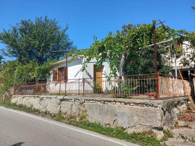 Rustico / Casale in vendita a Catignano PE