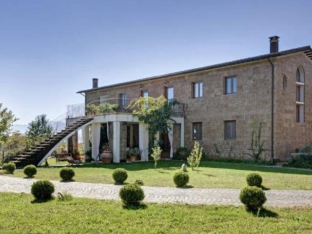 Rustico / Casale in vendita a Cave RM
