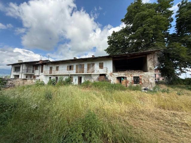 Rustico / Casale in vendita a Cavour TO