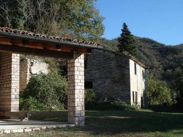 Rustico / Casale in vendita a Cagli PU