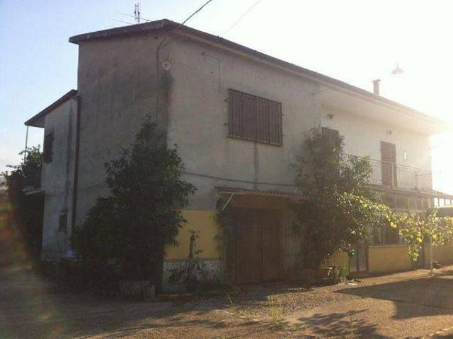 Rustico / Casale in vendita a Caiazzo CE