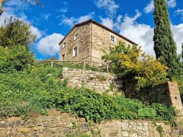 Rustico / Casale in vendita a Calci PI