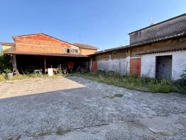 Rustico / Casale in vendita a Calcinato BS