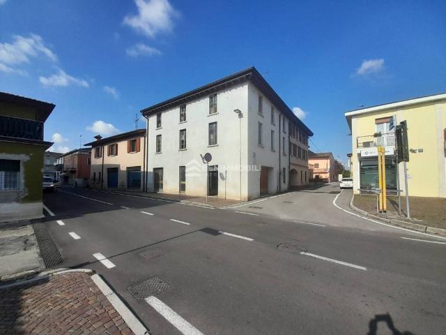 Rustico / Casale in vendita a Calcinato BS