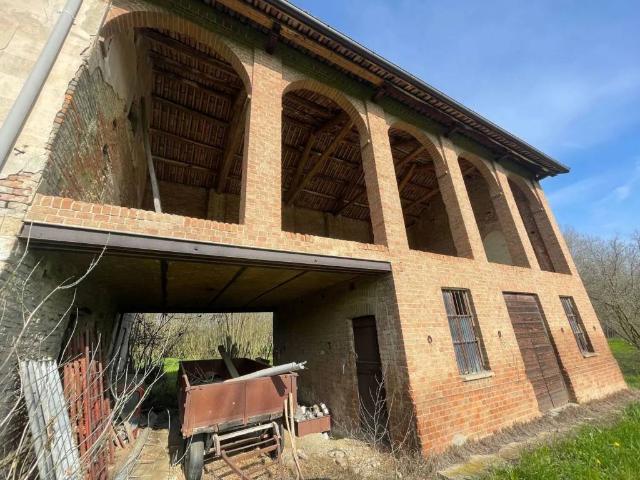 Rustico / Casale in vendita a Calamandrana AT