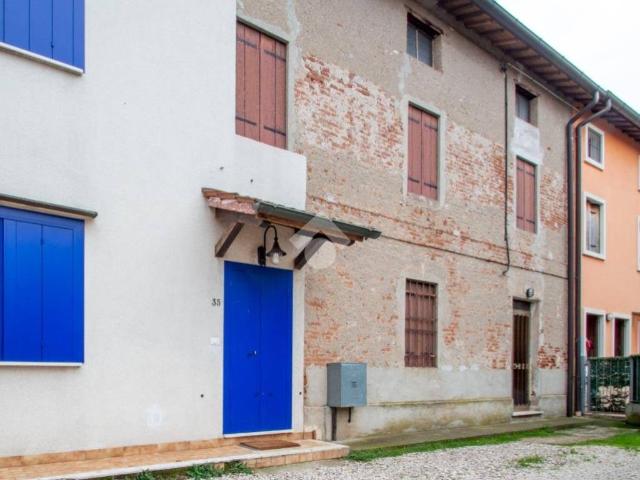 Rustico / Casale in vendita a Caldogno VI