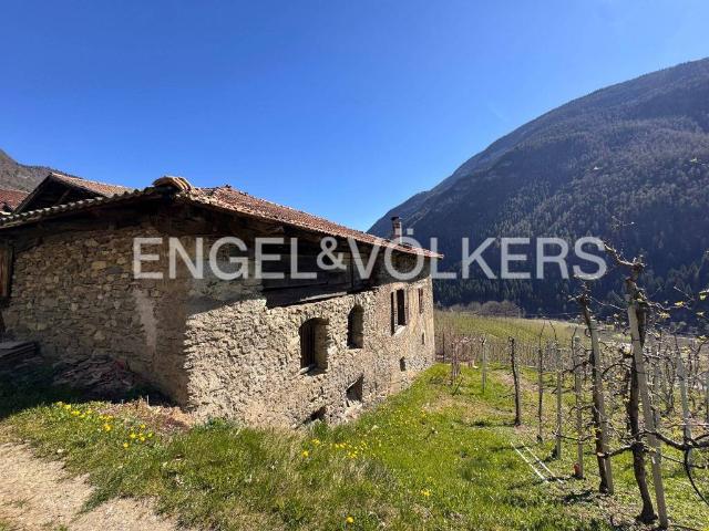 Rustico / Casale in vendita a Caldes TN