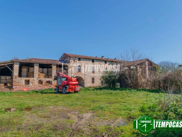 Rustico / Casale in vendita a Calendasco PC