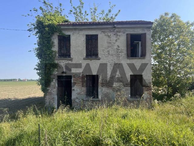Rustico / Casale in vendita a Calto RO
