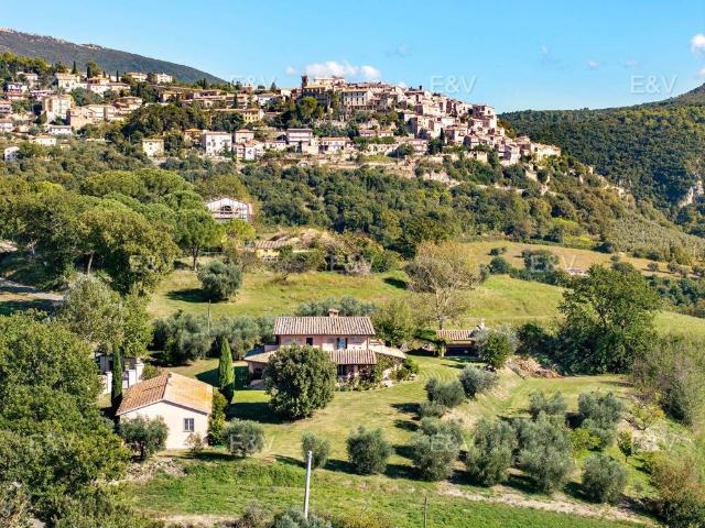 Rustico / Casale in vendita a Calvi dell'Umbria TR