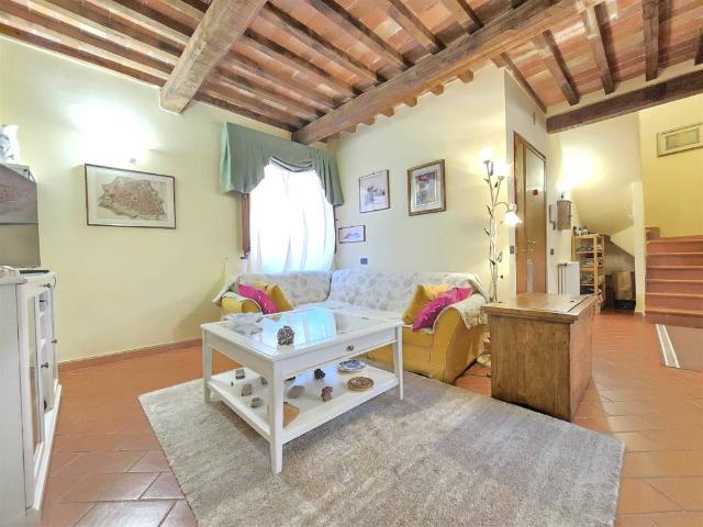 Rustico / Casale in vendita a Camaiore LU